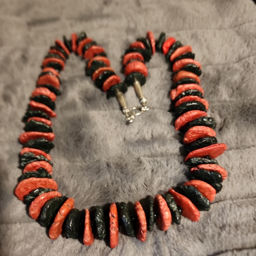 Elegant Red and Black Beaded Necklace